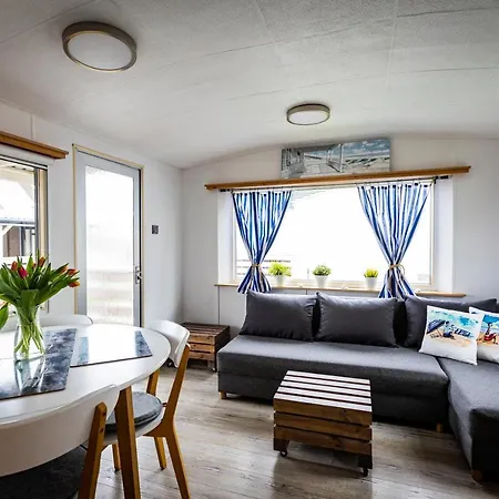 公寓 Przystan 莱鲍